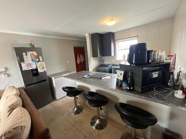 To Let 2 Bedroom Property for Rent in Vredekloof East Western Cape